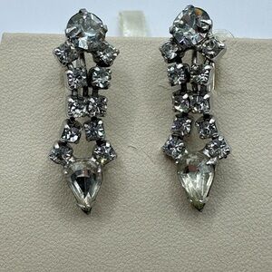 Elegant Vintage Crystal Drop Earrings.